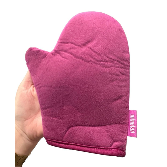 MineTan Self Tanning Mitt Bronze Spray Tan Applicator, Smoothing, Streak-Free - Picture 3 of 5